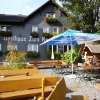 Gasthaus "Zum Rennsteig" mit Biergarten