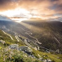 Sonnenaufgang am Grimselpass mit Blick zum Rhonegletscher und Furkapass