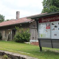Räuberbahnhaltestelle in Burgweiler