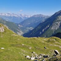 Blick Richtung Gramais, ganz im Hintergrund die Hornbachkette