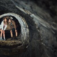 Die Pečinka-Höhle auf dem Friedensweg.