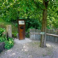 Rastbankgeschichten Kräutergarten Hildegard von Bingen