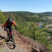 Panorama auf Kaulsdorf von Schutzhütte zur Nase