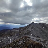 Rückblick auf Kaminspitz und hinten rechts Kreuzspitze