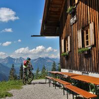 Mit dem MTB zur Dinserhütte