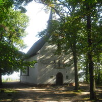 So gelangen wir schließlich zur Michaelskapelle, am Rande des Pfälzer Walds gelegen.