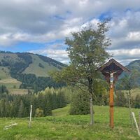 Wegekreuz bei der Unteren Ziehen Alpe