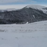 Kurze Schneeschuhrunde auf der Stubalm_Blick auf Zapfelhütte und Rappold