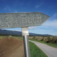 Wegpfeil in Richtung Maria Buch