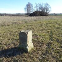 Halde des VI. Lichtlochs mit Meridianstein