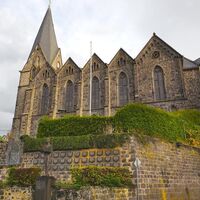 Blick auf die evangelische Kirche in den Londorf