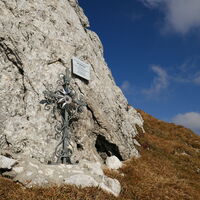Gedenkkreuz beim kleinen Ebenstein