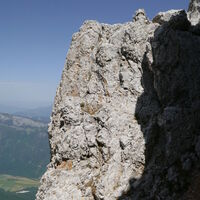 ...man über dieses Wandl klettert - direkt über den Grat (rechts, nicht am Bild) bin ich abgeklettert