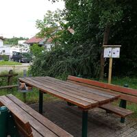 Rastplatz mit Infotafel