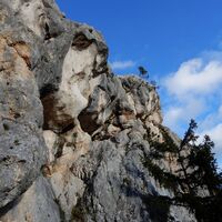 Hohe Wand, Frauenlucke und Völlerin