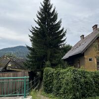 In Schlöglmühl (hier ist auch eine Bahnstation wenn man abkürzen möchte) rechts runter zu einer Einkehrmöglichkeit