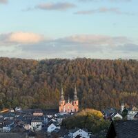 Herbstspaziergang  Blick auf Basilika Prüm 