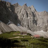 Karwendel Falkenhütte_Tirol Werbung_Schwarz Jens_Vomp-6.jpg