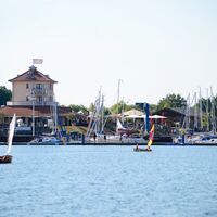 Hafen in Bitterfeld mit Bernsteinvilla