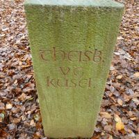 Dreieckiger Stein