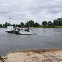 Fähre über die Elbe bei Arenburg