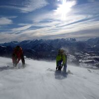 Scharfer Wind am Schlenkengipfel.