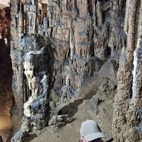 Führung durch die Höhle