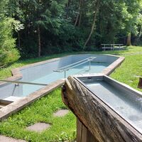 Kneippbecken mit Barfußpfad