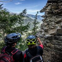 Burgruine Schwarzenstein mit schönem Ausblick