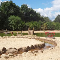 Entspannen und Baden im Spiel- und Wasserpark Farven