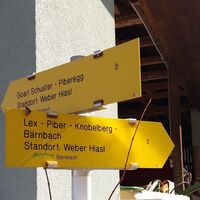 Wegtafel beim "Weber-Hiasl"