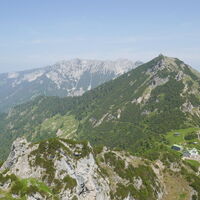 Rückblick zum Stripsenjochhaus, Stripsenkopf und im Hintergrund der Zahme Kaiser