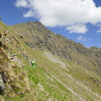 von der Günsterscharte steigen wir, ohne Höhe zu verlieren, zu den Seen beim Schöderkogel