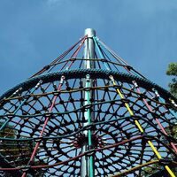 Kletterpyramide Mehrgenerationenspielplatz Siegpark, Eitorf