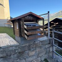 Station vor der Kapelle Sogn Giusep, Surcasti