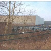 Das Gebäude im Hintergrund ist das Walzwerk 4 und ganz rechts ein Verladekran der Coilverladung.