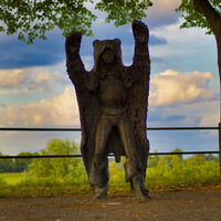 Spanischer Offizier im Bärenfell