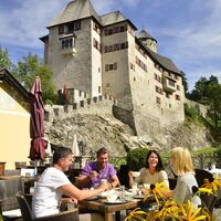 Gut Matzen Terrasse Mittagessen