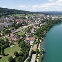 bad-zurzach-luftaufnahme-rhein-und-gemeinde