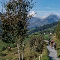 Genusstrail zwischen Badesee Davos Munts und Vella