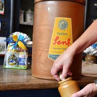 im Senfladen und Senfmuseum