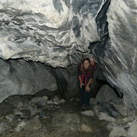 natürlich erkunden wir die Höhle