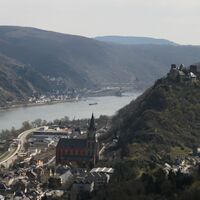 Oberwesel mit der Schönburg