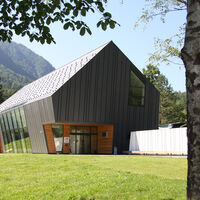 Slovenski Planinski Muzej südwestlich vom Ortszentrum von Mojstrana