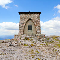 Heldendenkmal des ÖTK auf der Heukuppe (Rax)