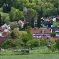 St. Ottilien mit Hugenottenhaus
