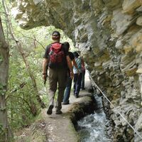 Gesicherter Weg entlang des Bisse de Lëgjeru