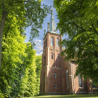 Kirche St. Dionys im gleichnamigen Ort