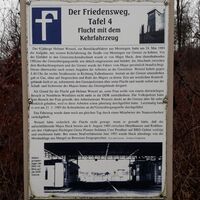 eine der 40 Infotafeln entlang des Friedensweges zur regionalen Grenzgeschichte