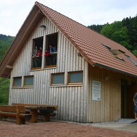 Sanitärgebäude mit Aufenthaltsraum am Biesle Halbmeil